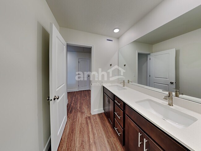 Building Photo - 6098 W Copper Hawk Dr