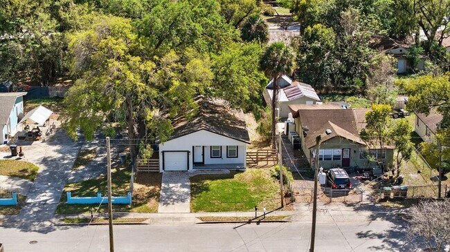 Building Photo - 722 22nd St