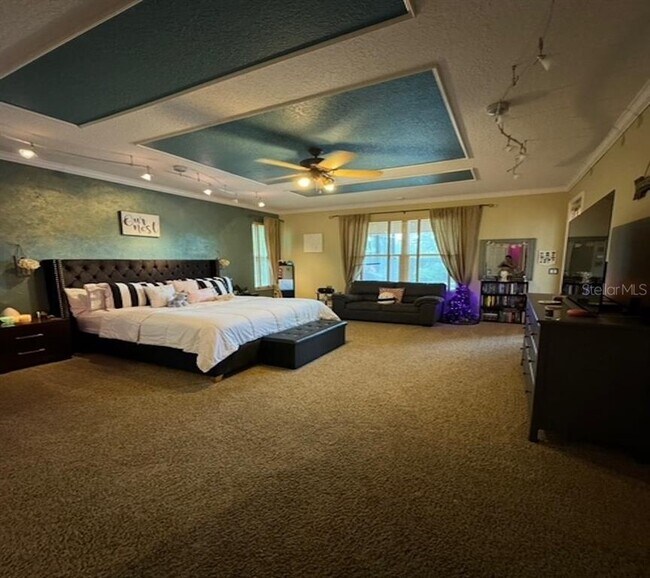 Building Photo - 242 Lakeridge Ct