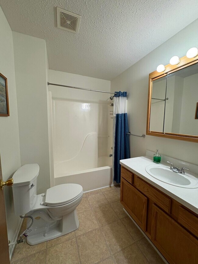 Building Photo - 2536 Eagles Cir