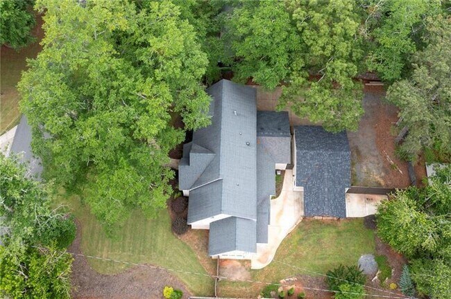 Building Photo - 2356 Pinkney Dr