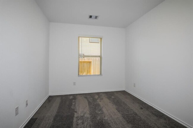 Building Photo - 11067 N Lake Mist Ln