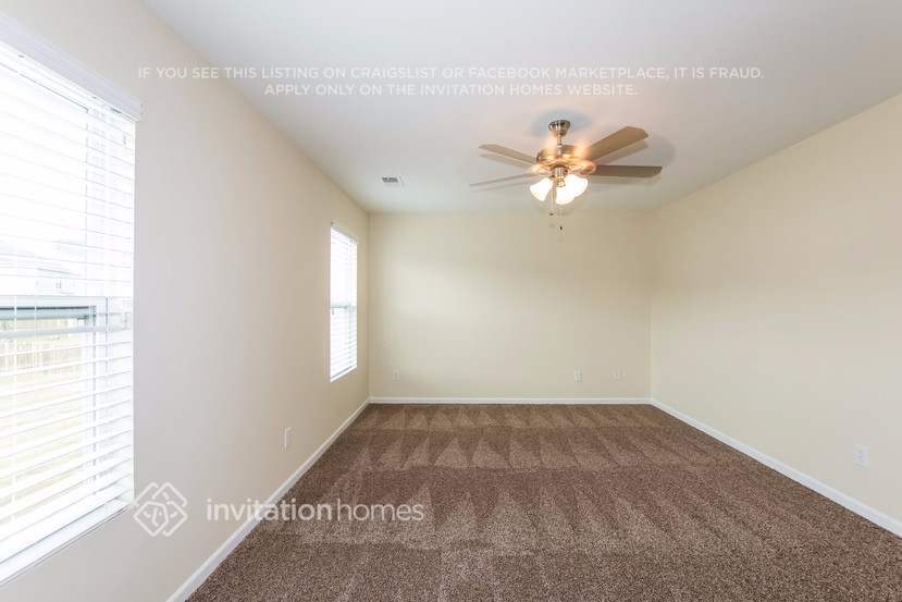Building Photo - 10211 Daniel Dwayne Dr