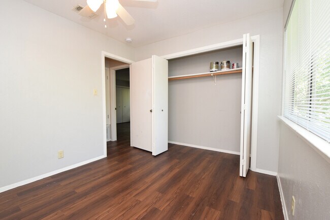 Building Photo - 10811 Lanshire Dr