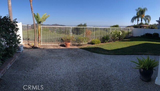 Building Photo - 33 Hollyleaf