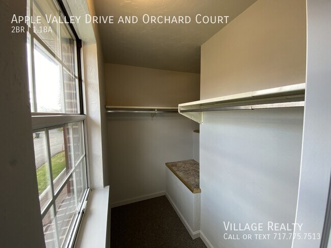 Building Photo - 502 Orchard Ct