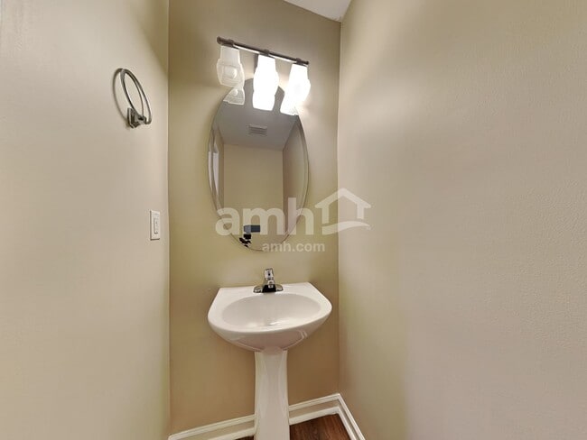 Building Photo - 5729 Brookfield Pointe Dr
