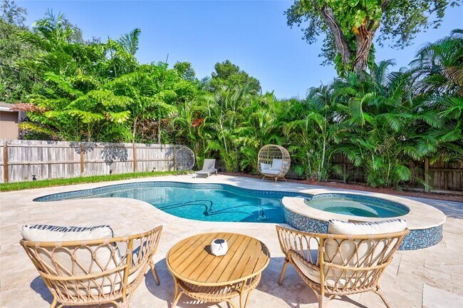 Building Photo - 3412 W Cass St