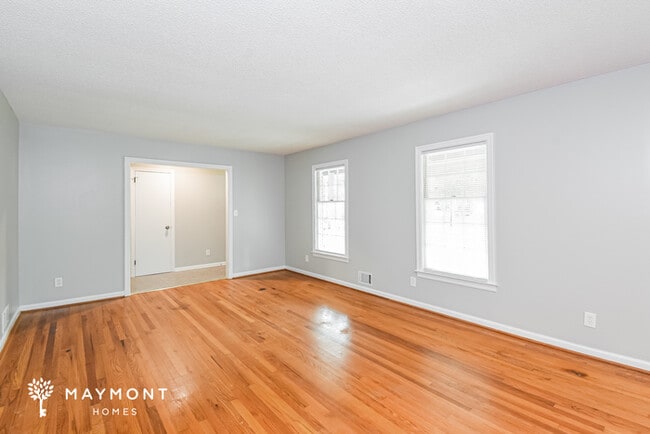 Building Photo - 2644 Club Valley Dr NE
