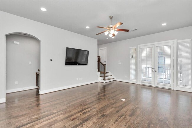 Building Photo - 2716 Freund St