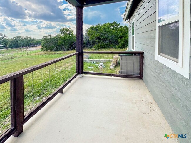 Building Photo - 2410 Golf Dr