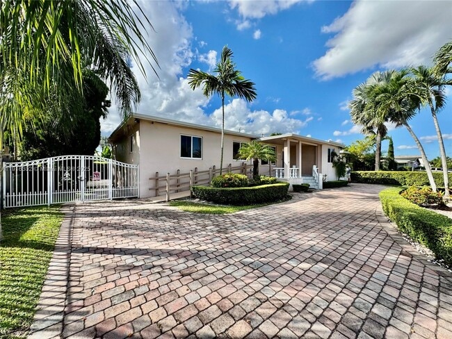 Building Photo - 8000 SW 17th Terrace