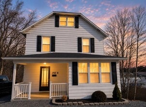 Building Photo - 1727 Scalp Ave