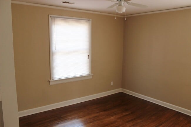 Building Photo - 1235 Dyer Pl