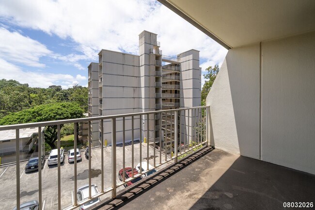 Building Photo - $2,600 / 2br - 2 Bed 1 Bath Condo In Valleyview Melemanu