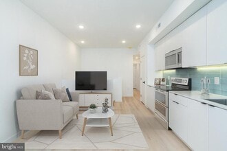 Building Photo - 2721 N Howard St