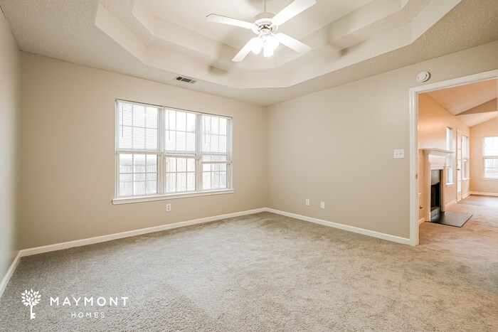 Building Photo - 1045 Meadow Glen Cir