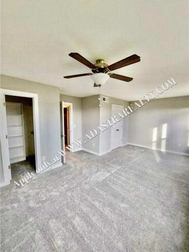 Building Photo - Nice 3 Bed 3 Bath Townhome in Louisburg -A...