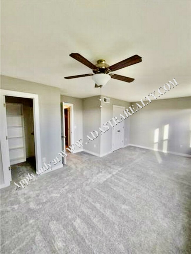 Building Photo - Nice 3 Bed 3 Bath Townhome in Louisburg-Available in JULY!!