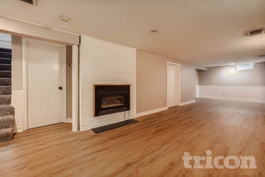 Building Photo - 4020 Nevada Ave N