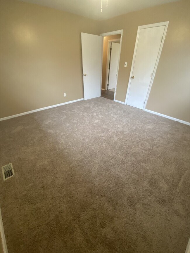 Building Photo - Welcome Home!