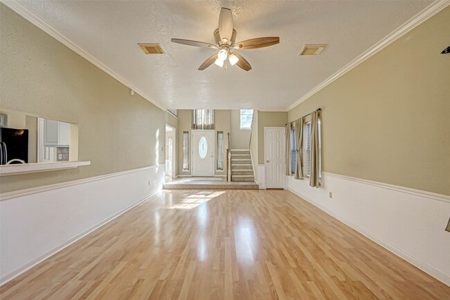 Building Photo - 13410 Lynnville Dr