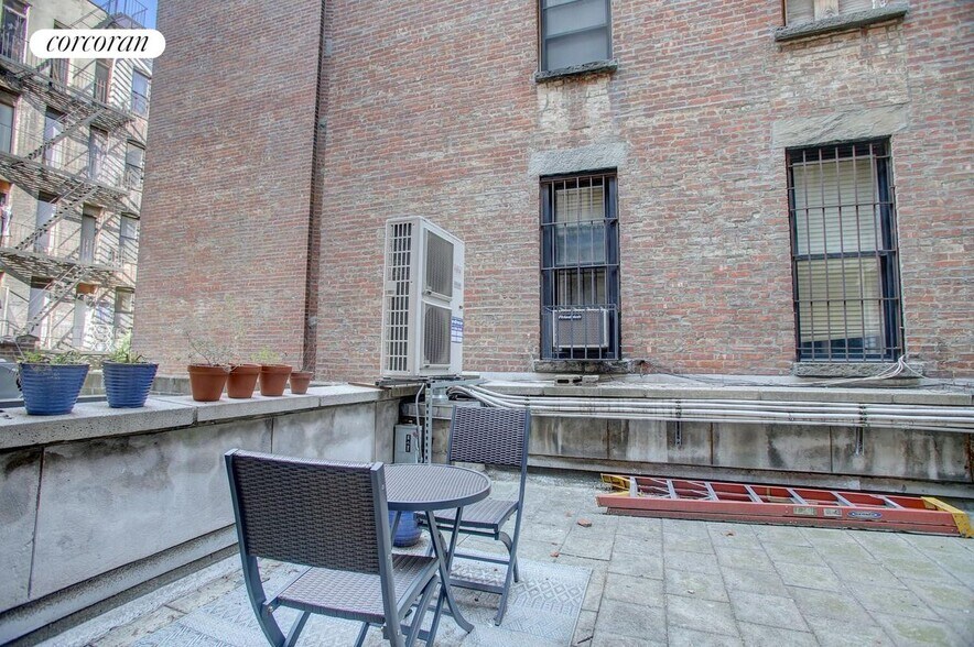 Building Photo - 423 Amsterdam Ave