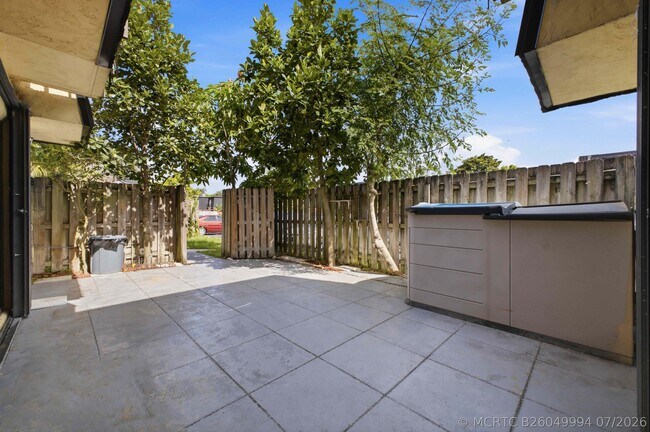 Building Photo - 105 Woodland Rd