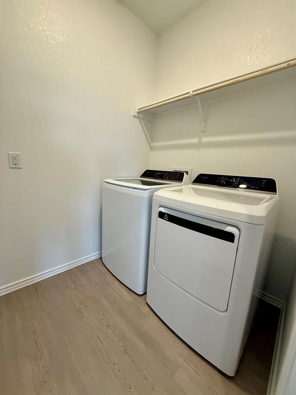 Building Photo - 306 Camargue Dr