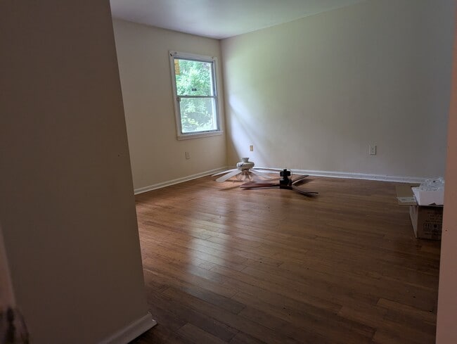 Building Photo - 520 Shadyside Ave