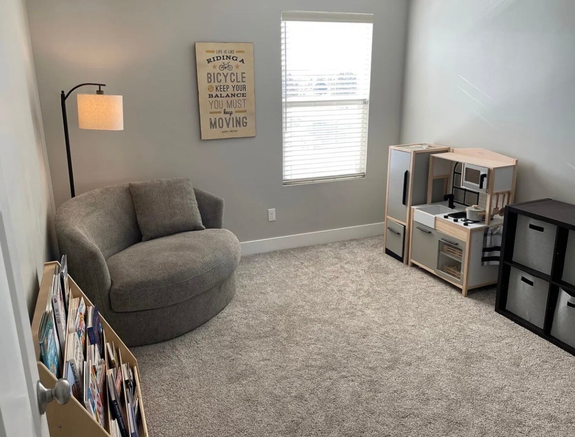 Building Photo - 1999 E Abbey Way