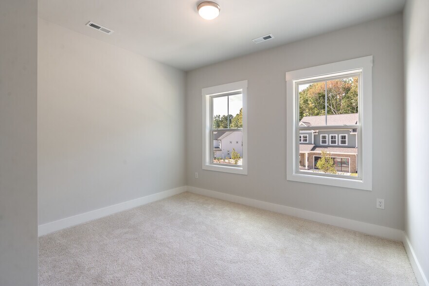 Building Photo - 125 Beacon Dr