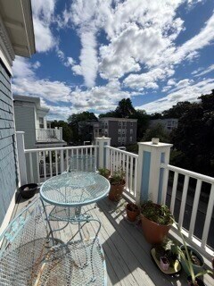 Building Photo - 37 Wachusett St