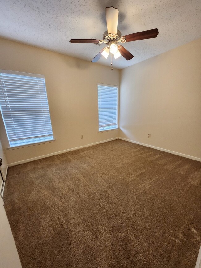 Building Photo - 10607 Horseshoe Bend Dr