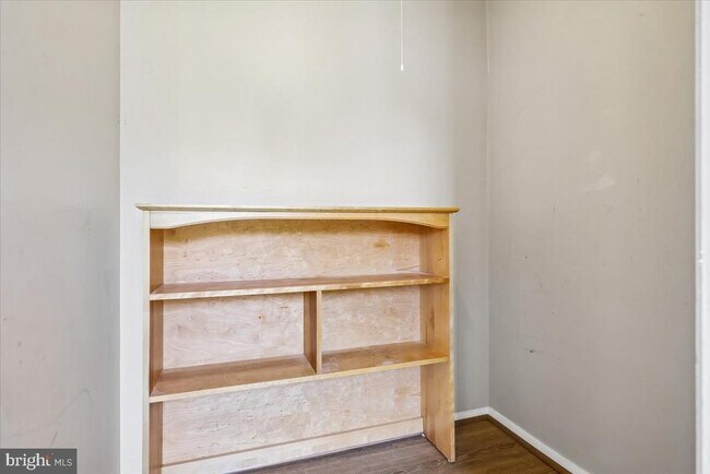 Building Photo - 5913 Spruce Run Ct