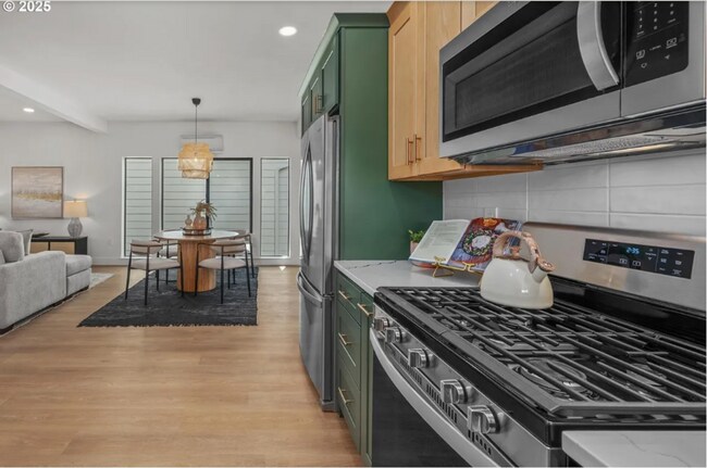 Building Photo - 3 Brand New Modern Urban 4 Bedroom 3 1/2 Bath Homes with Designer Finishes and Air Conditioning A...