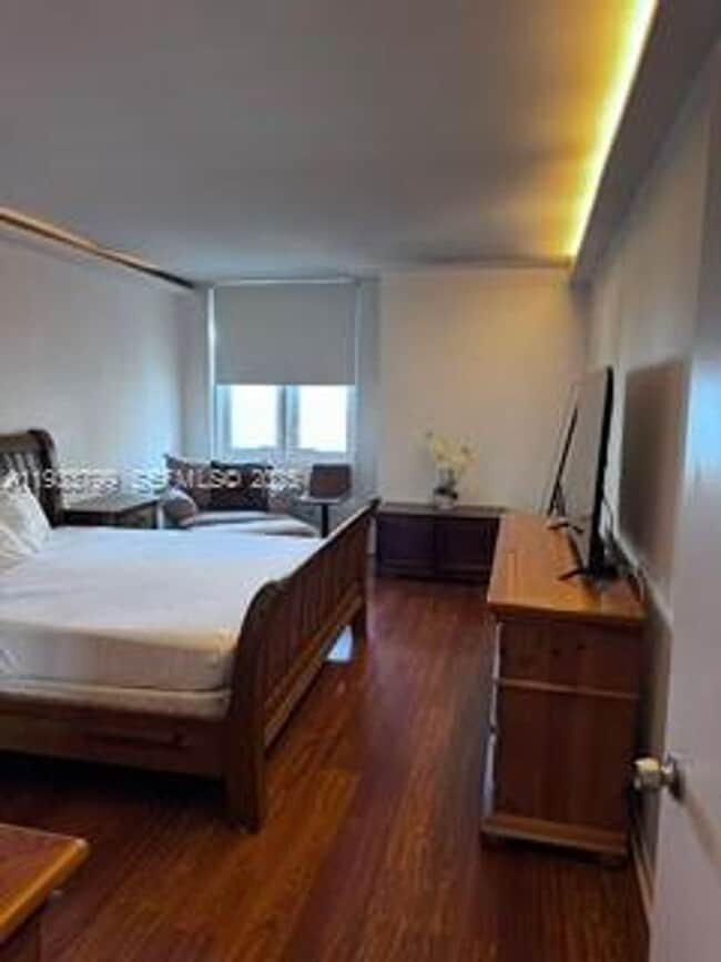 Building Photo - 2301 Collins Ave