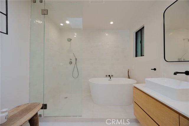 Building Photo - 11049 Blix St