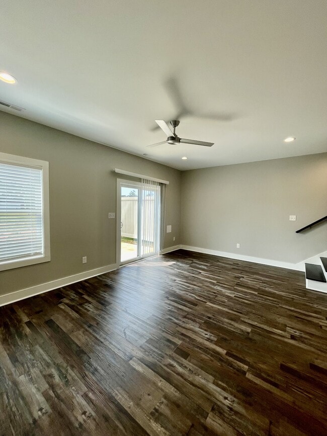 Building Photo - 55 Zentry Pl