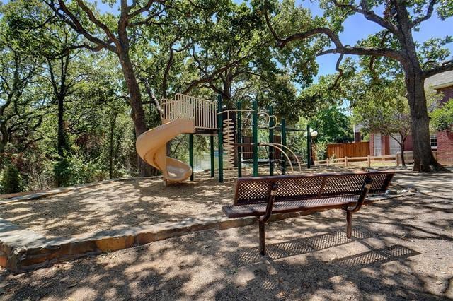 Building Photo - 2709 Indian Oak Dr