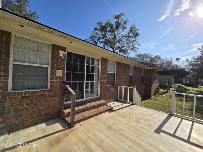 Building Photo - 3221 Bellows Ct