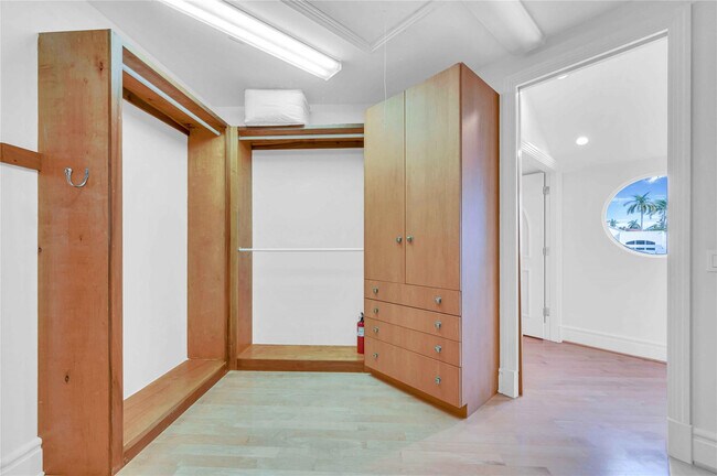 Building Photo - 74 Nurmi Dr