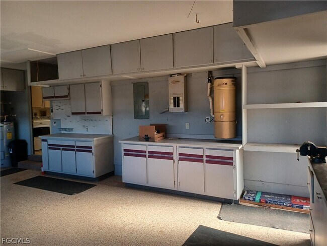 Building Photo - 11891 Prince Charles Ct