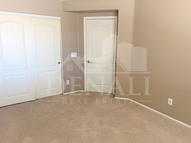 Building Photo - 2520 N 109th Ave