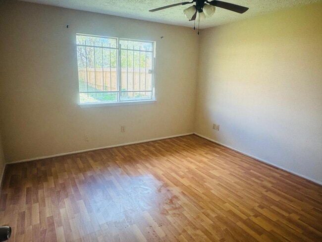 Building Photo - 16625 Gold Ridge Ln