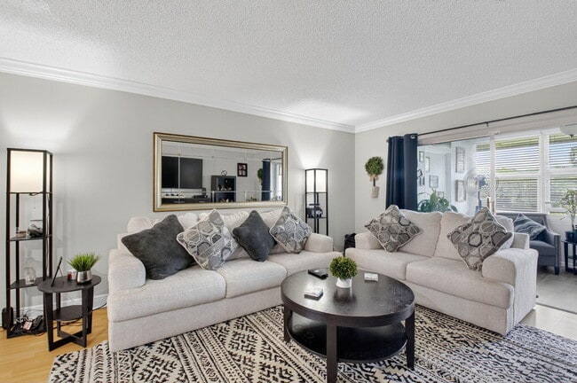 Building Photo - 6525 S Oriole Blvd