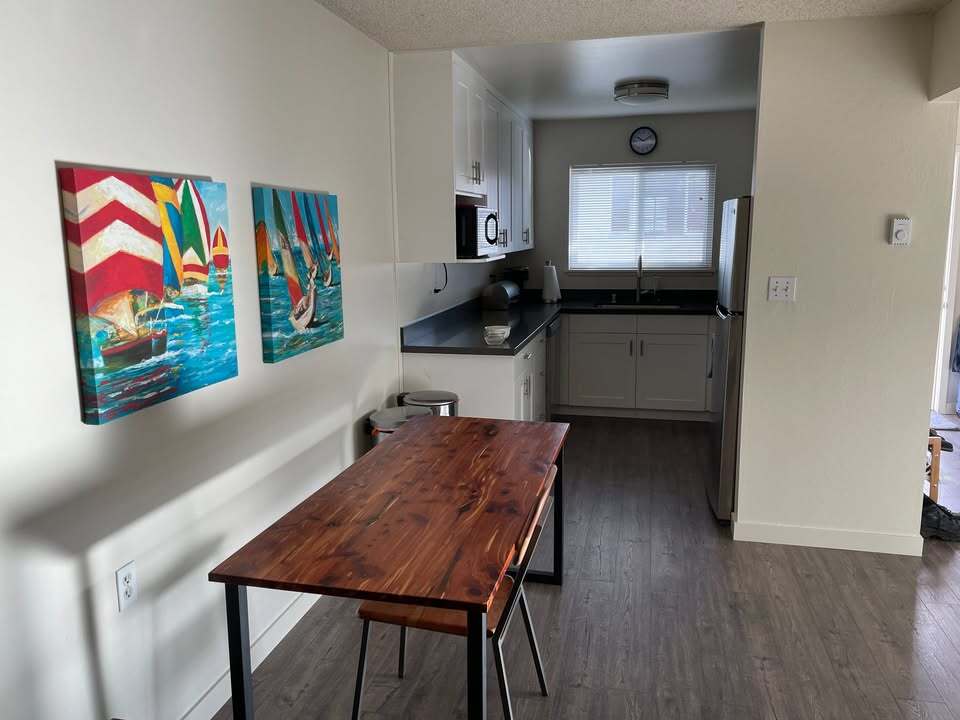 Building Photo - 2870 Lincoln Ave