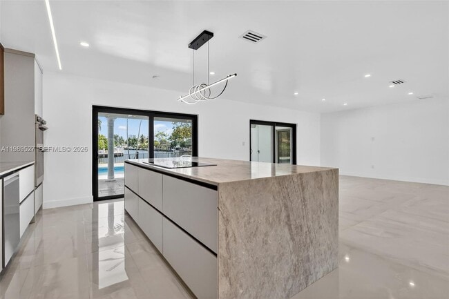 Building Photo - 607 Layne Blvd