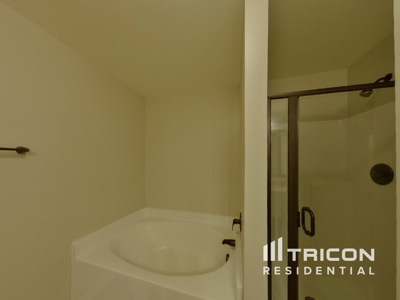 Building Photo - 252 Conrad Cir