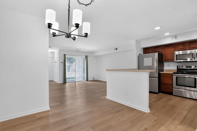 Building Photo - 1 Bed, 1 Bath Condo In Desirable Blue Bell Community!